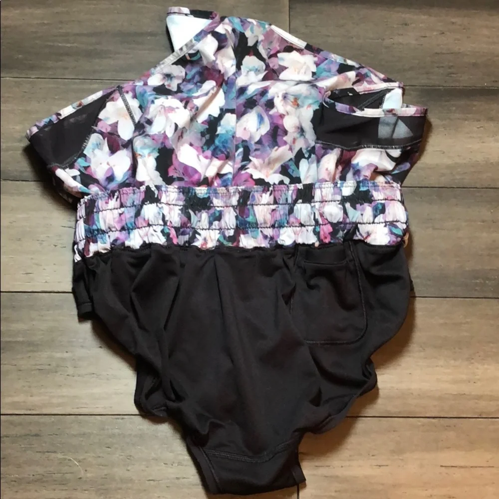 Lululemon Hotty hot short 2 2.5” - Picture 6 of 12